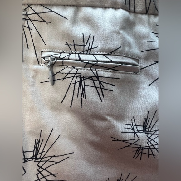 ANNIKA Cutter & Buck | ladies cropped golf pants. Size: 8 - Picture 2 of 16